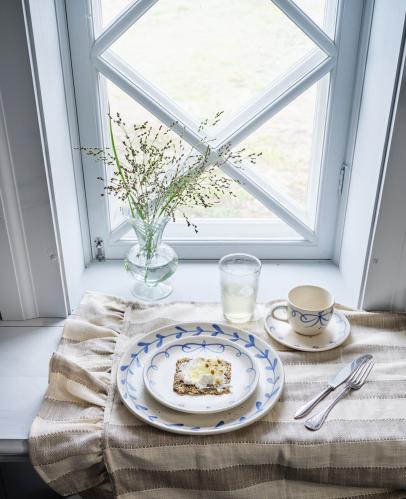 Løper - Ida Volang Stripet - Hvit - Beige - L50 x B150 cm - www.frokenfraken.se