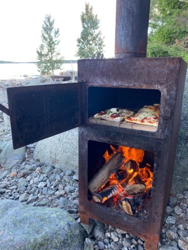 Pizzaovn - Rustet - 40 x 39 x 140 cm - www.frokenfraken.se