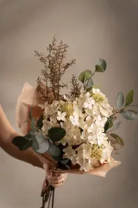 Bukett - Hortensia/Gren/Eucalyptus - www.frokenfraken.se