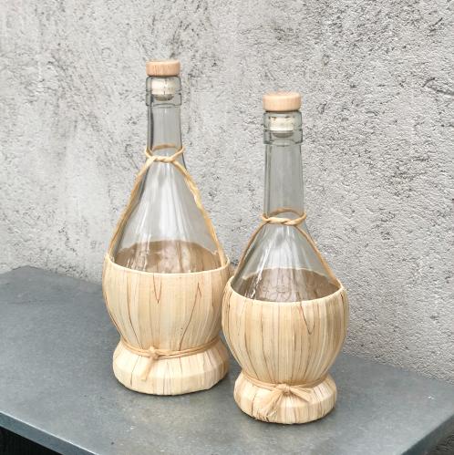 Vinkaraff/Vinflaska/Ljusstake med bast utanpå - 750ml - 27,5 cm - www.frokenfraken.se