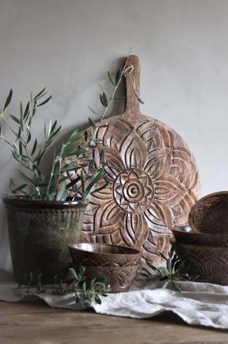 Skjærebrett - Fleur - Rund - Bidra til Barncancerfonden - 54 x 40 x 2 cm - www.frokenfraken.se