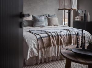 Pledd - Beige/svart/hvit - 160 x 130 cm - www.frokenfraken.se