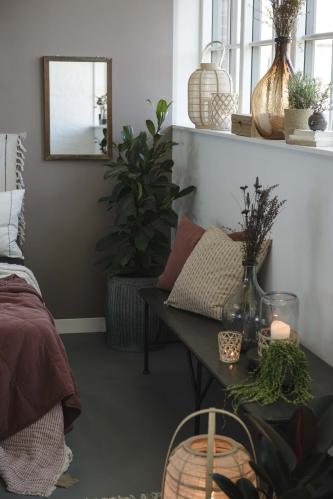 Speil med treramme - Kan henges horisontalt eller vertikalt - www.frokenfraken.se