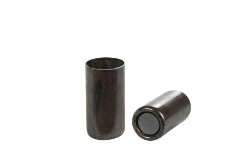 Ljusholder med magnet - kronlys - Brun- Ø2,3 x 4,5 cm - www.frokenfraken.se
