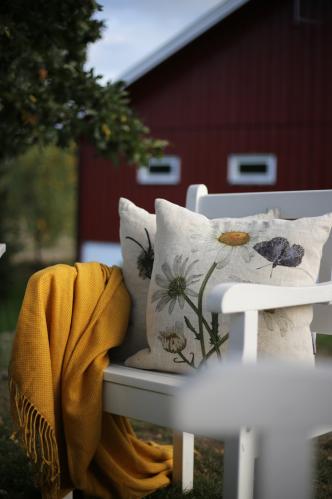 Kuddfodral - Blåvinge/Prästkragar - 47 cm - www.frokenfraken.se