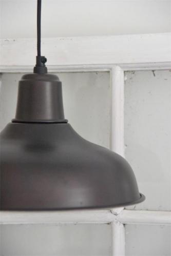 Taklampe - Metall - Blank Svart - 25 x Ø30 cm - www.frokenfraken.se