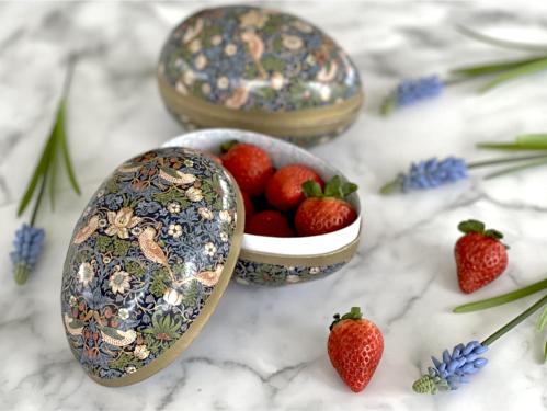 Påskeegg - Strawbery Thief Blå - William Morris - 15 cm - www.frokenfraken.se