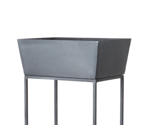 Krukke på pidestall - Grå - Metall - 40 x 28 x H75 cm - www.frokenfraken.se