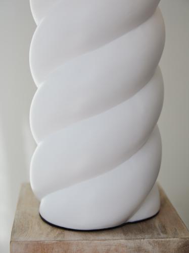 lampfot - Spin - Vit 41cm - www.frokenfraken.se