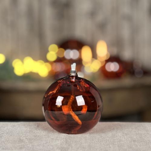 Oljelampe S - Glass - Rund Boll - Mørk rav - Ø9 cm - www.frokenfraken.se