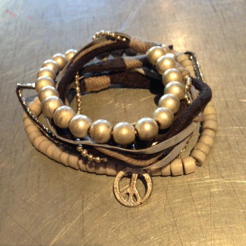 Armbånd - Svart/Sølv - www.frokenfraken.se