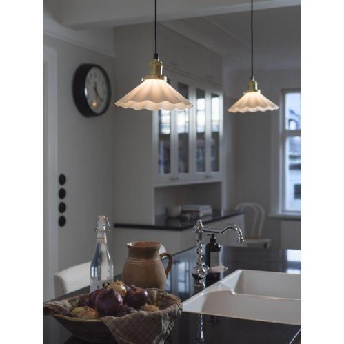 Fönsterlampe - August - Opal foldet 25cm - www.frokenfraken.se