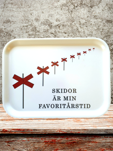 Bricka - Skidor er min favorittårstid - 27 x 20 cm - www.frokenfraken.se