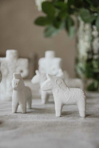 Hest - Dalahest - Hvit med mønster - 7 x 2,5 x 6,5 cm - www.frokenfraken.se
