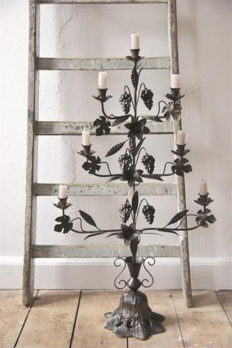 Lysstake - Kirke lysestake - Mørkt metall - 83 cm - www.frokenfraken.se
