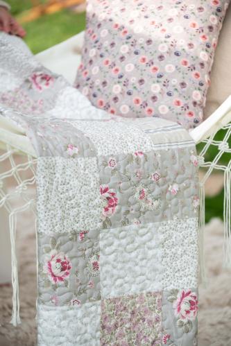 Lappteppe - GRETA - ROSA - 260 X 260CM - www.frokenfraken.se