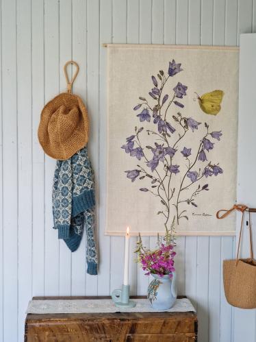 VÆGGBONAD - Blåklockor - 70 x 100 cm - www.frokenfraken.se