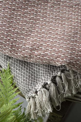 Pläd creme/brent mønster - 160 X 130 CM - www.frokenfraken.se