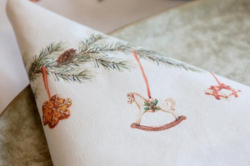 Tøyserviett med julemotiv - 40 x 40 cm - www.frokenfraken.se