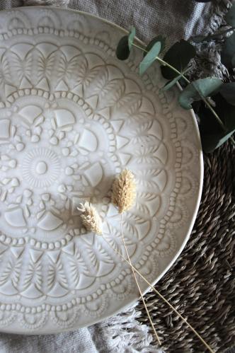 Assiette - Fat - Happiness - 20 x 2,5 cm - Til fordel for Barncancerfonden - www.frokenfraken.se