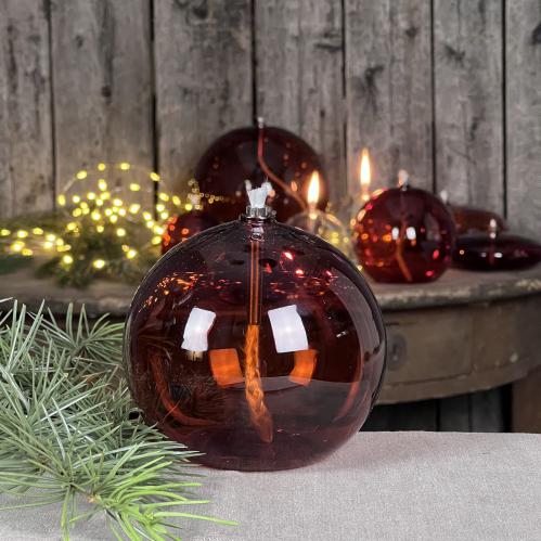 Oljelampe M - Glass - Rund Kule - Mørk rav - Ø11 cm - www.frokenfraken.se