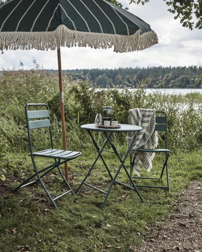 KafÃ¨set - Helo - grønn - 2 stolar 1 bord - www.frokenfraken.se