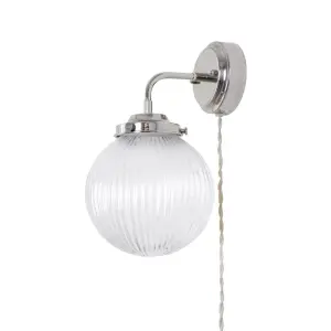 Vegglampe - Eivor - Nikkel/Klar - Ø16 x L19 x H29 cm - www.frokenfraken.se