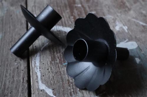 Lys holder for flaske - Svart - Kronelys - 7.5 cm - www.frokenfraken.se