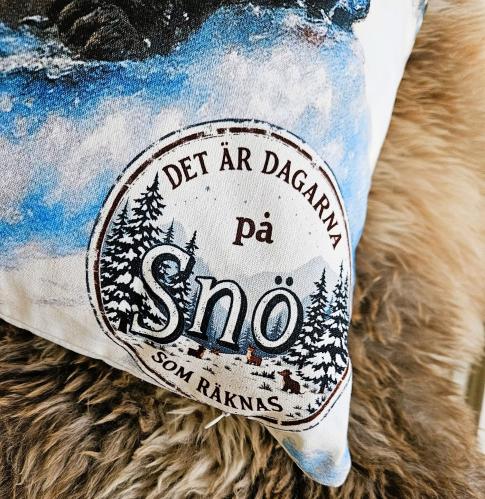 Putetrekk – Snøskuterbjørner – 45 x 45 cm - www.frokenfraken.se