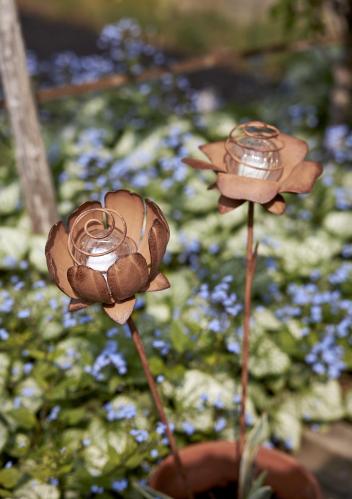 Solcelledekorasjon - Blomster på pinne - 2stk - Rust - 51 cm - www.frokenfraken.se