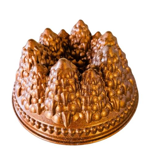Sockerkakeform - snøtunge grantrær - Ø 25 cm - www.frokenfraken.se