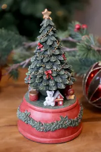 Spilleboks – Juletre – Ø10 x 19 cm - www.frokenfraken.se