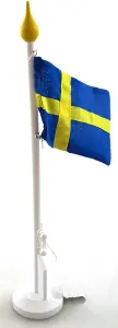 Flagg - Svensk bordflagg i tre og stoff - 37cm - www.frokenfraken.se