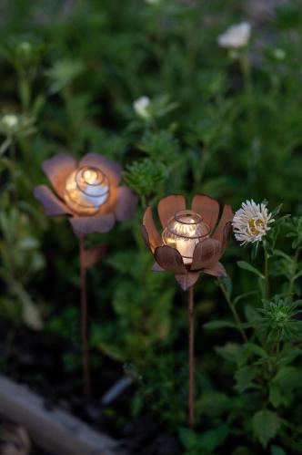 Solcelledekorasjon - Blomster på pinne - 2stk - Rust - 51 cm - www.frokenfraken.se