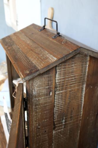 Flueskap - Tre - 42 x 52 x 34 cm - www.frokenfraken.se