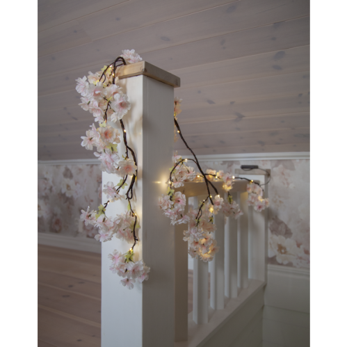 Lyslenke - Kirsebærblomster - Innendørs - 180 cm - www.frokenfraken.se
