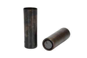 Lys holder med magnet - Kronlys - Brun - 2,3 x 7 cm - www.frokenfraken.se