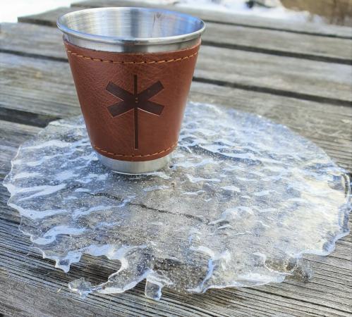 Rustfritt stål – 4 stk – Brun – Skinn – 5,5 x 5 cm - www.frokenfraken.se