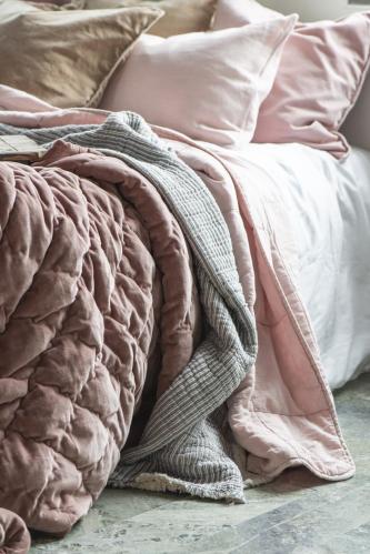 Overkast - Dobbeltseng - Rose Shadow - 240 x 240 cm - www.frokenfraken.se