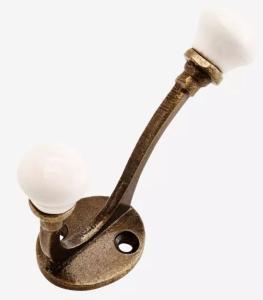 Krok med 2 hvite porselensknopper - 9 cm - www.frokenfraken.se