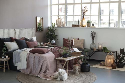 Speil med treramme - Kan henges horisontalt eller vertikalt - www.frokenfraken.se