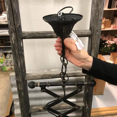 Taklampe - Svart - Ø42 cm x 100 cm - www.frokenfraken.se