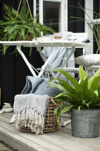 Bord - Cafe table - Hvit - 70 x 76 cm - www.frokenfraken.se