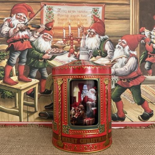 Speldosa - Burk i plåt - Tomte - 16 x 12 cm - www.frokenfraken.se