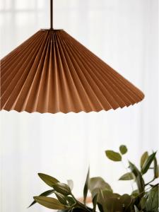 Dora - Taklampe - Brun - Ø60 x 20 cm - www.frokenfraken.se