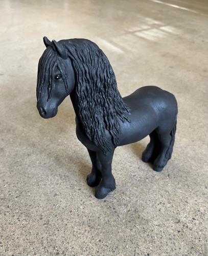 Hest – Atlas – Liten figur – 20 cm - www.frokenfraken.se