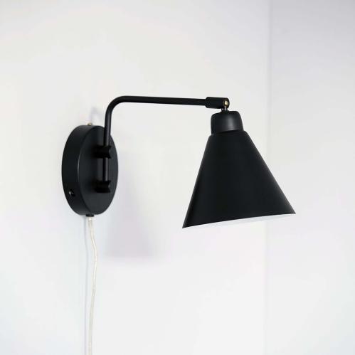 Vegglampe - Game - Svart - 30 x 15 cm - www.frokenfraken.se