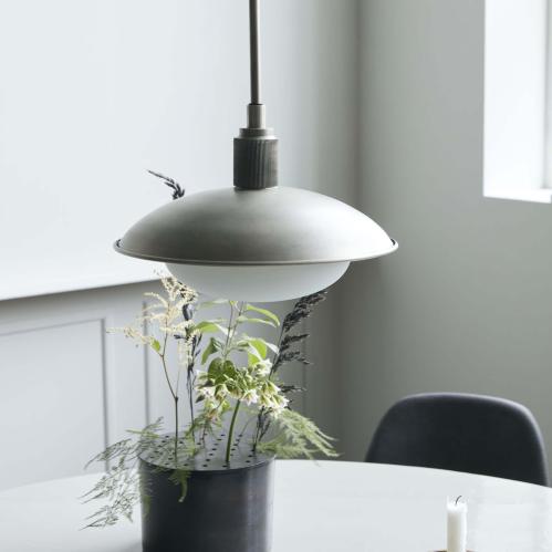 Lampe - Boston - Gunmetal - 7 x 32 cm - www.frokenfraken.se