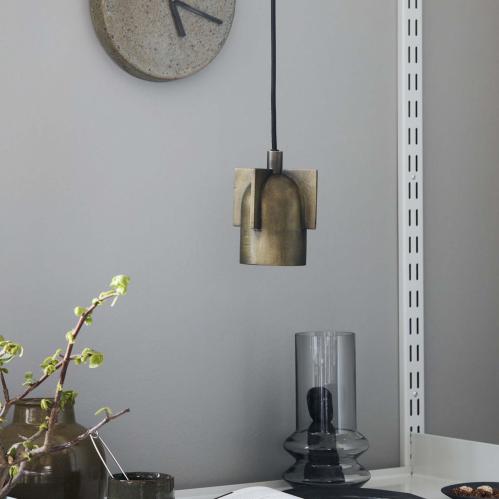 Lampe - Akola - Antikk messing - 12,5 x 9 cm - www.frokenfraken.se