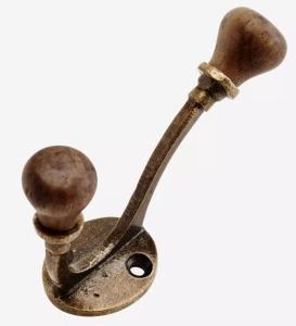 Krok med 2 brune treknopper - 9 cm - www.frokenfraken.se